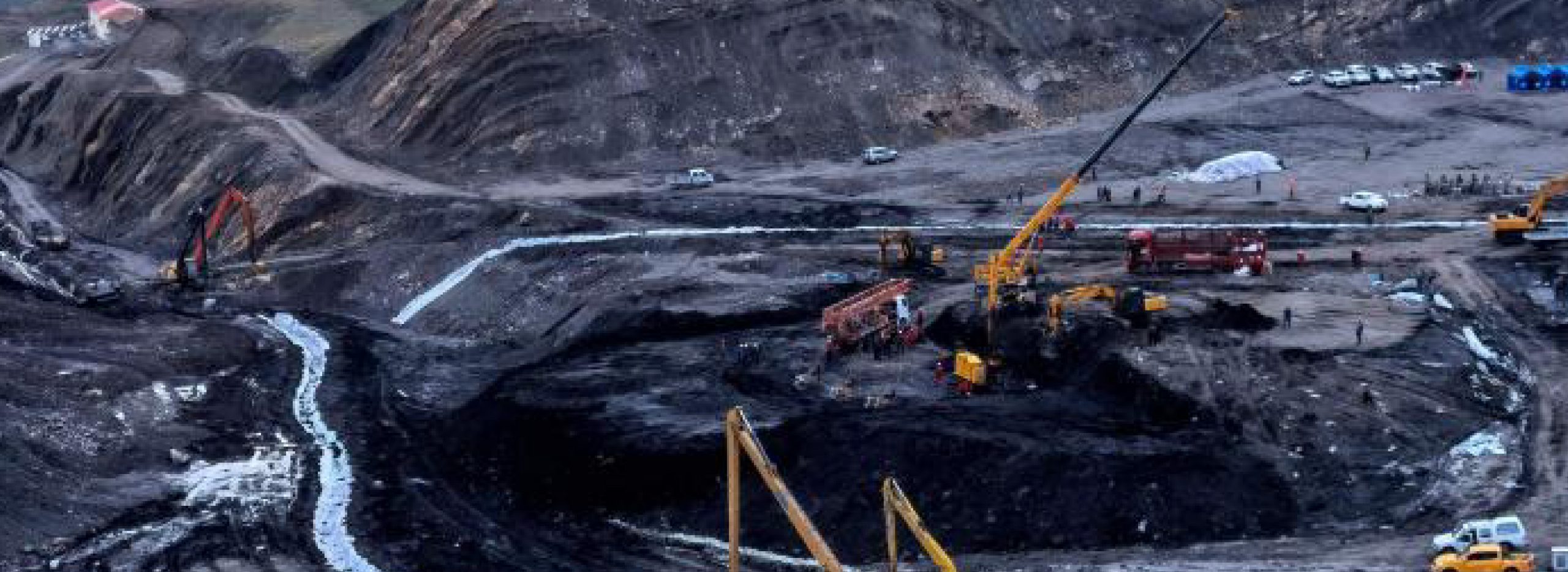 2021青海海北州西海煤炭开发有限责任公司柴达尔煤矿8·14顶板抽冒导致溃砂溃泥重大事故